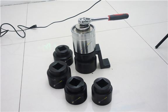 千斤頂力矩放大器