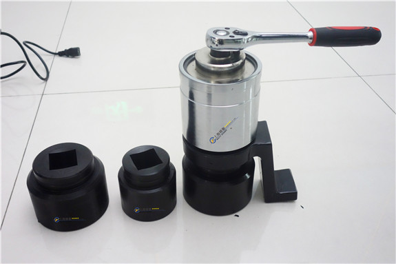 �ܵ�С�ʹ�Ť��ʡ������